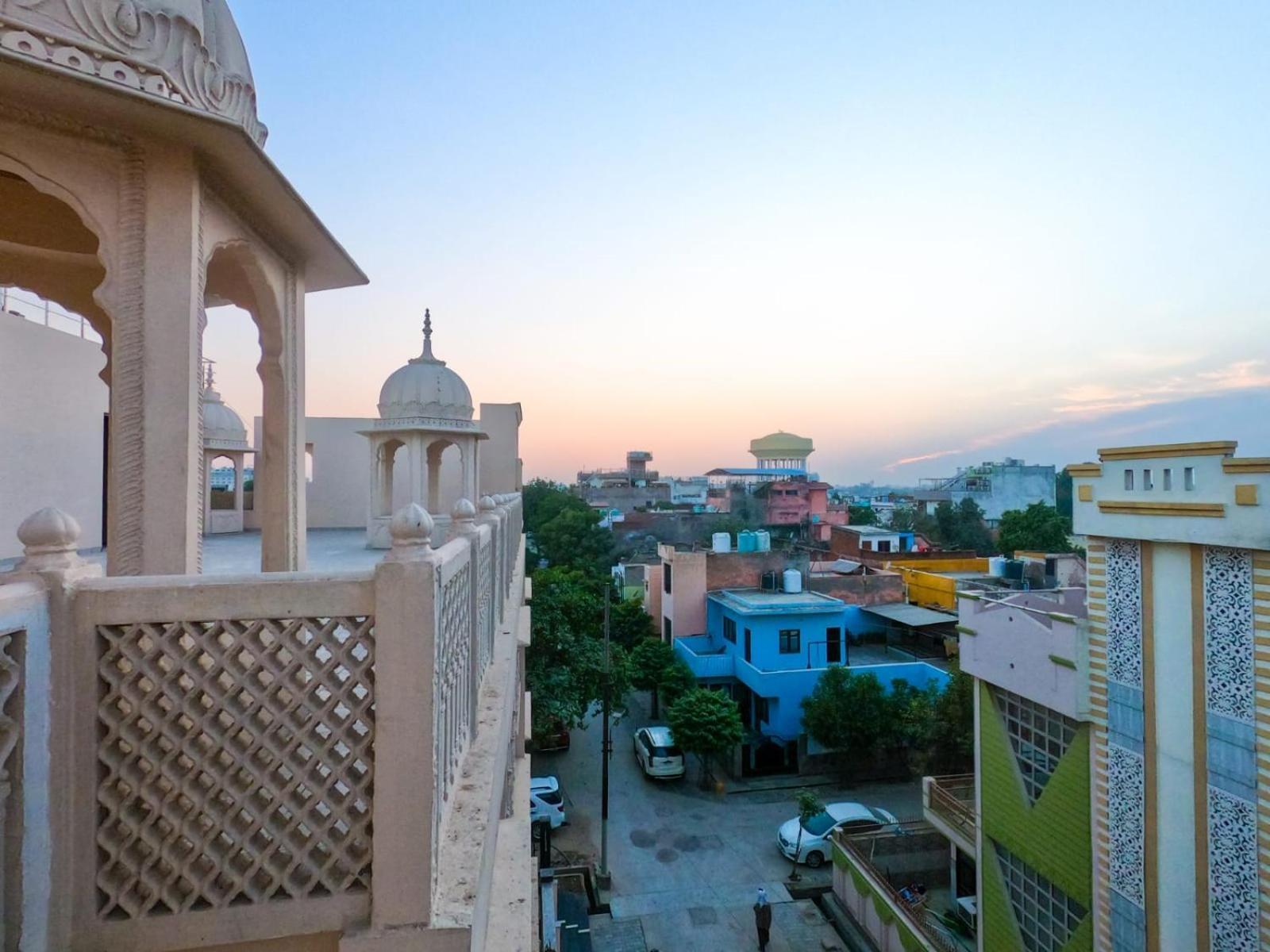 The Taj Vista Agra- Walking Distance To Taj Mahal Hotell Agra  Exteriör bild