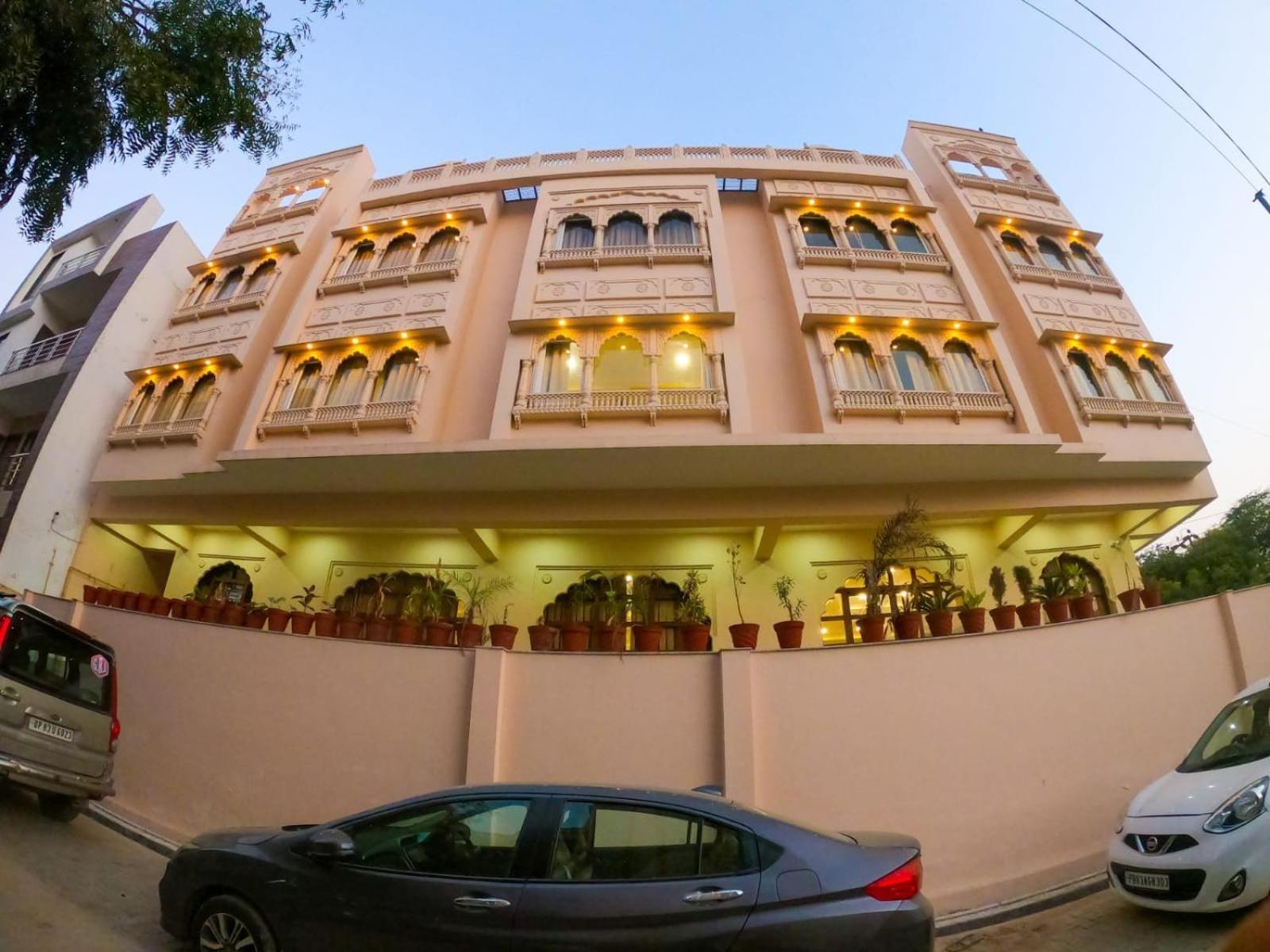 The Taj Vista Agra- Walking Distance To Taj Mahal Hotell Agra  Exteriör bild
