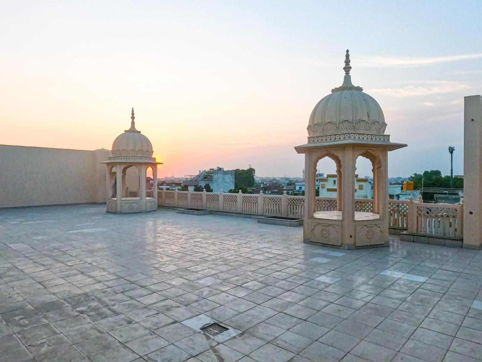 The Taj Vista Agra- Walking Distance To Taj Mahal Hotell Agra  Exteriör bild